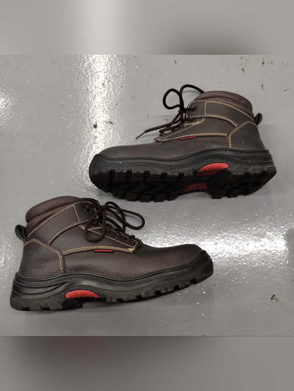 SKECHERS Men's Burgin Steel toe work boots size 10